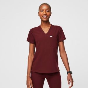 Figs Catarina scrub top in burgundy, size XS